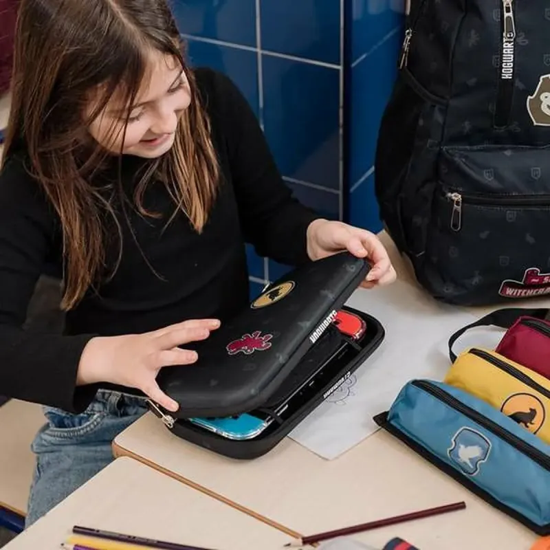 Dėklu Nintendo Switch Harry Potter Spalvotas